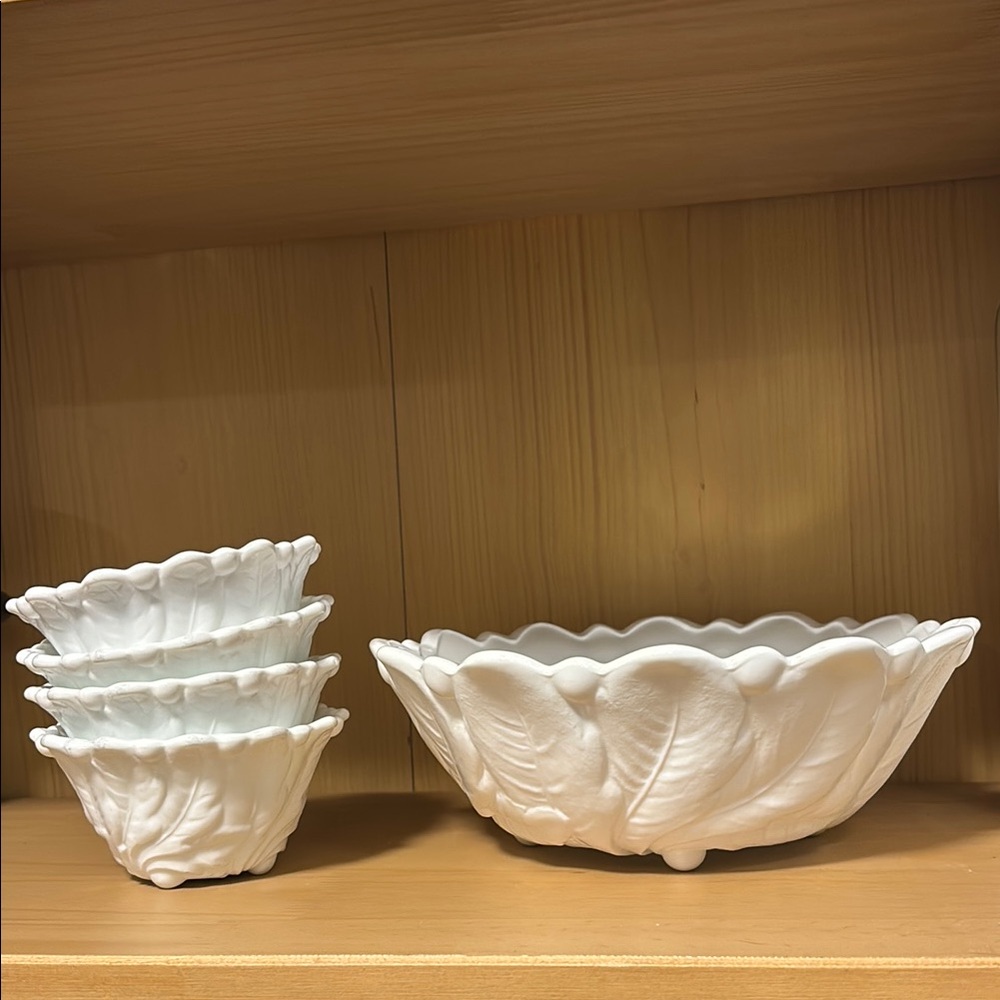 Vintage White Milk Glass Leaf Design Bowl Set
